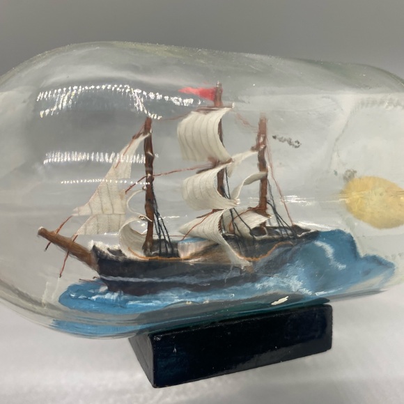 VTG JOHN MADISON 5" SQUARE-RIGGER SHIP IN A BOTTLE #038 WITH ORIGINAL TAG - Picture 4 of 5